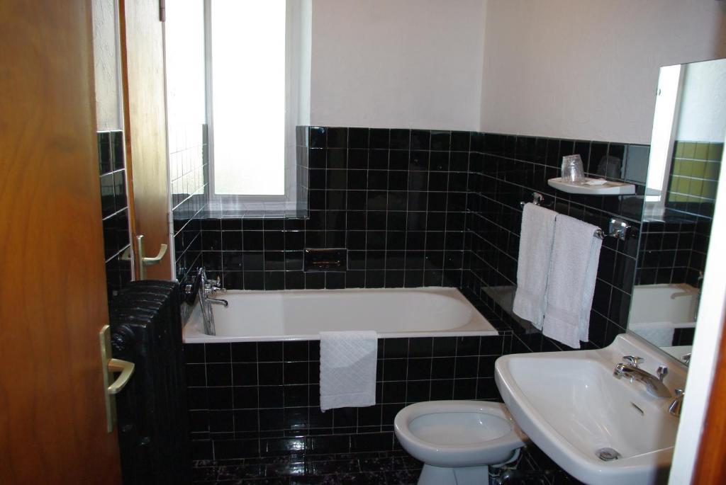 Hotel Le Tourisme Plateau dʼAssy Habitación foto